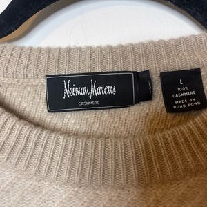 Nieman Marcus 100% cashmere sweater